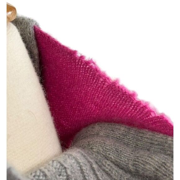Garnet Hill 100% Cashmere Sweater Zip Detail Turtle Neck Size XS Gray Pink Soft - Picture 6 of 11